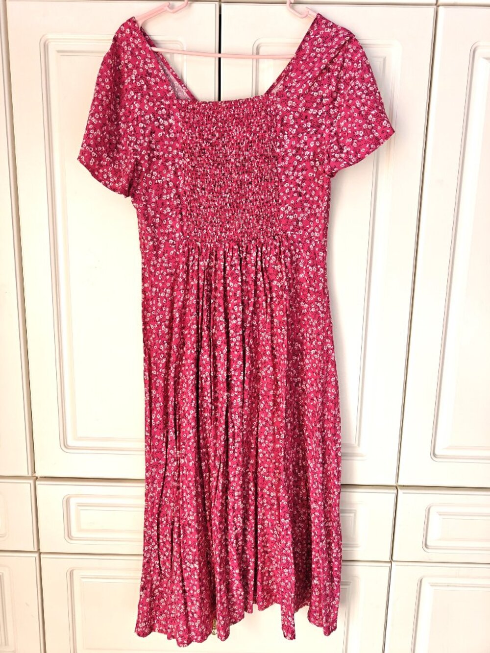 Old Navy Pink/White Floral Dress, Size Medium, New - Picture 3 of 3